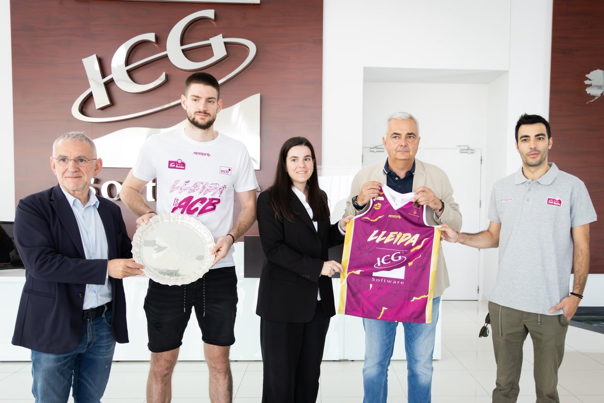 Visitem ICG Software, patrocinador principal del primer equip, amb l'ascens sota el braç.

✍️ cbflleida.cat/visitem-icg-so… 

#HemTornat #SomACB #LleidaÉsACB #ForçaLleida #Lleida