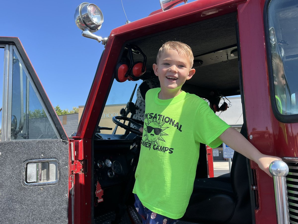 CommunityDv's tweet image. Park Meadows ‘Sun’sational Camp! We welcomed The Fantastic Fire Department for some water time. A sweet moment was shared when a little asked if I would take a picture of the American Flag on his crocks. I remember you buddy, check out your picture below. @DVUSD