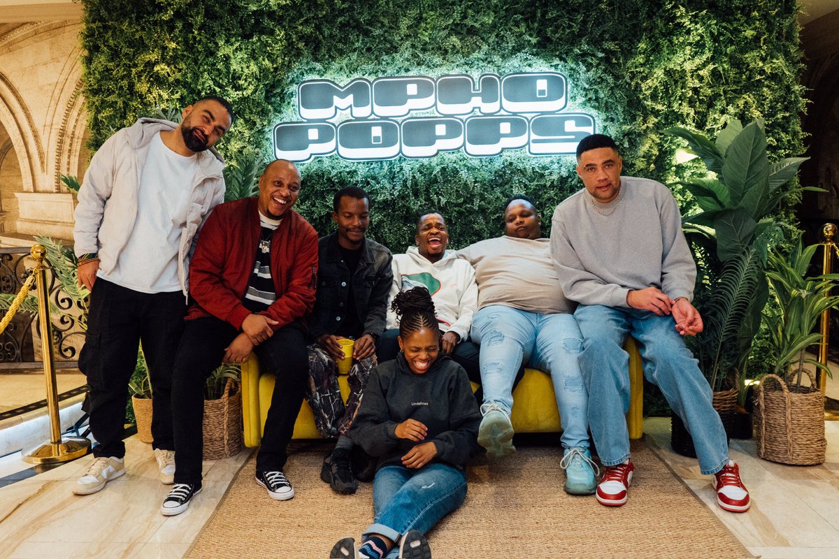Zube_Nathi's tweet photo. Big thanks to the amazing team for trusting me to run the show! Excited for what we created together #Mphopoppsbirday https://t.co/Lh9mVxnhZ6