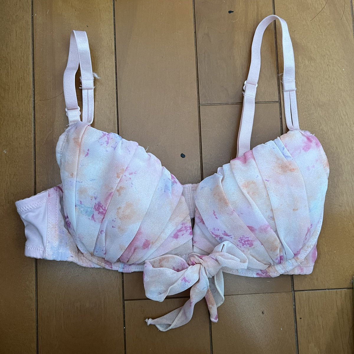 shitagi_uru's tweet photo. aimerfeel ピンクブラ c65

1週間着用¥2000てまお願いします。

#下着売ります
#下着取引
#下着販売
#下着売り子 https://t.co/8QKP8g2YuF