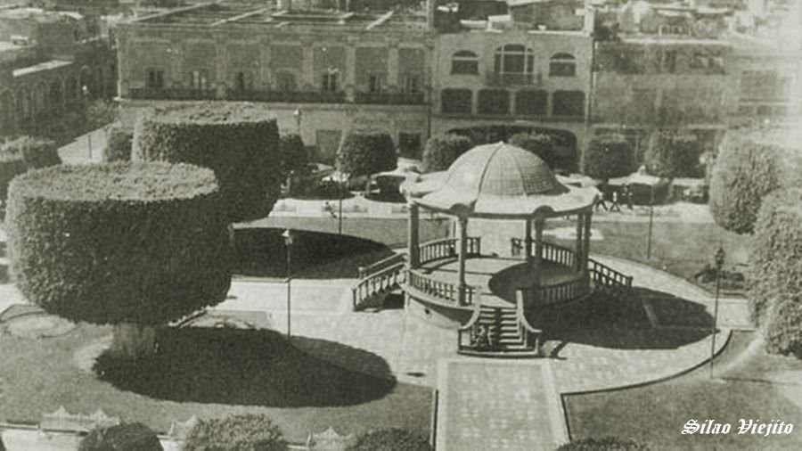 KioscoHistoria's tweet photo. El #12DeJunio de 1861 a la ciudad de #Silao recibió el nombre de 'Silao de la Victoria'. Luego de la batalla del 10 de agosto de 1860 que fuera de suma importancia al representar el fin de la #GuerradeReforma.
🇲🇽📜🐎
https://t.co/fXtUwMtLbE https://t.co/rKDfzdIna8