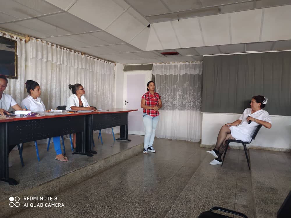 Se efectuó capacitación al GBT 01 por porte de la doctora especialista en ginecoobstetricia, con respecto a las nuevas estrategias con respecto al bajo peso,al pretérmino,las infecciones urinarias,preclamsia y eclampsia
#SaludAmancio
#CubaPorLaVida