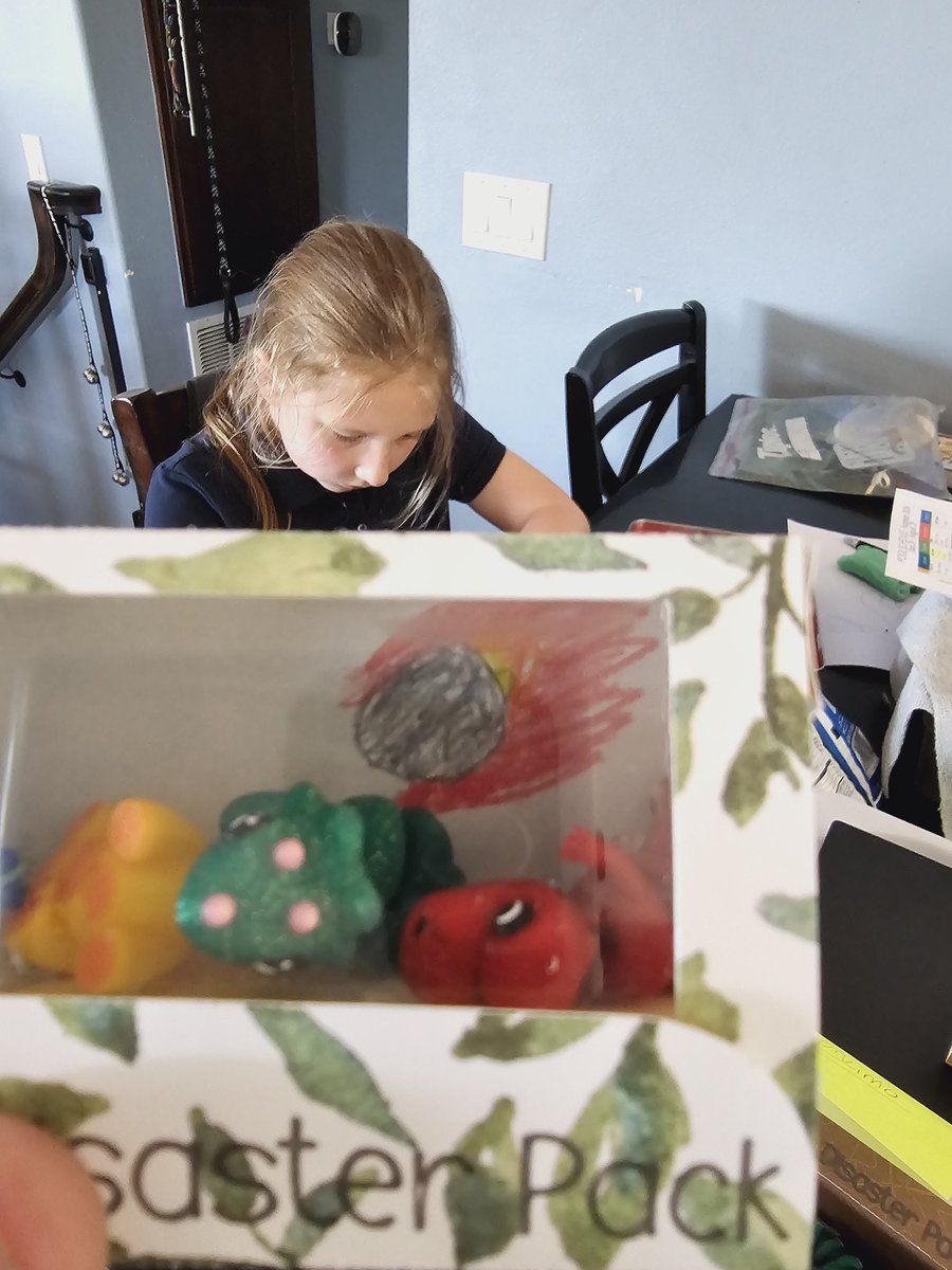 Courtney Vandervlugt tweet media