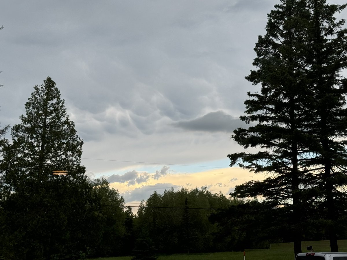 dedhors's tweet photo. @MargaretOrr hope you are enjoying your retirement. Here are some clouds for you https://t.co/RT40y43jD4