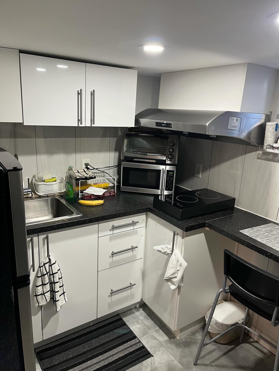 yukieigo_'s tweet photo. \ 拡散希望 /  トロントシェアハウス🏘️🇨🇦

・Ossington駅から徒歩約10分
・$960/月
・Wi-Fi光熱費など全部混み
・ルームメイト1人いて2人でシェア

7/15〜入居してくださる方を探してます👼🏻💛
詳細やご質問はDMでお答えできるので
気になる方いらっしゃればお気軽にご連絡ください！ https://t.co/3Z5dpQei7b