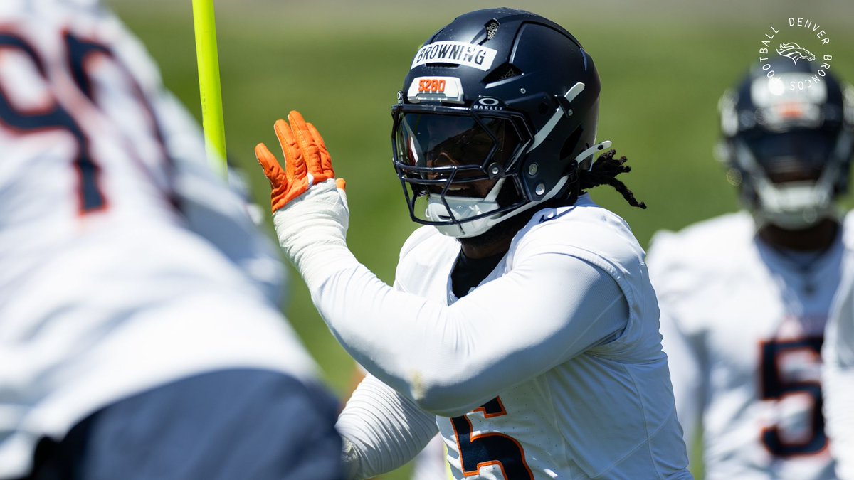 Broncos's tweet photo. Minicamp ✔️

Next up: #BroncosCamp 

📸 » https://t.co/JjvvJJ1WLf https://t.co/uuSoXH4gkh