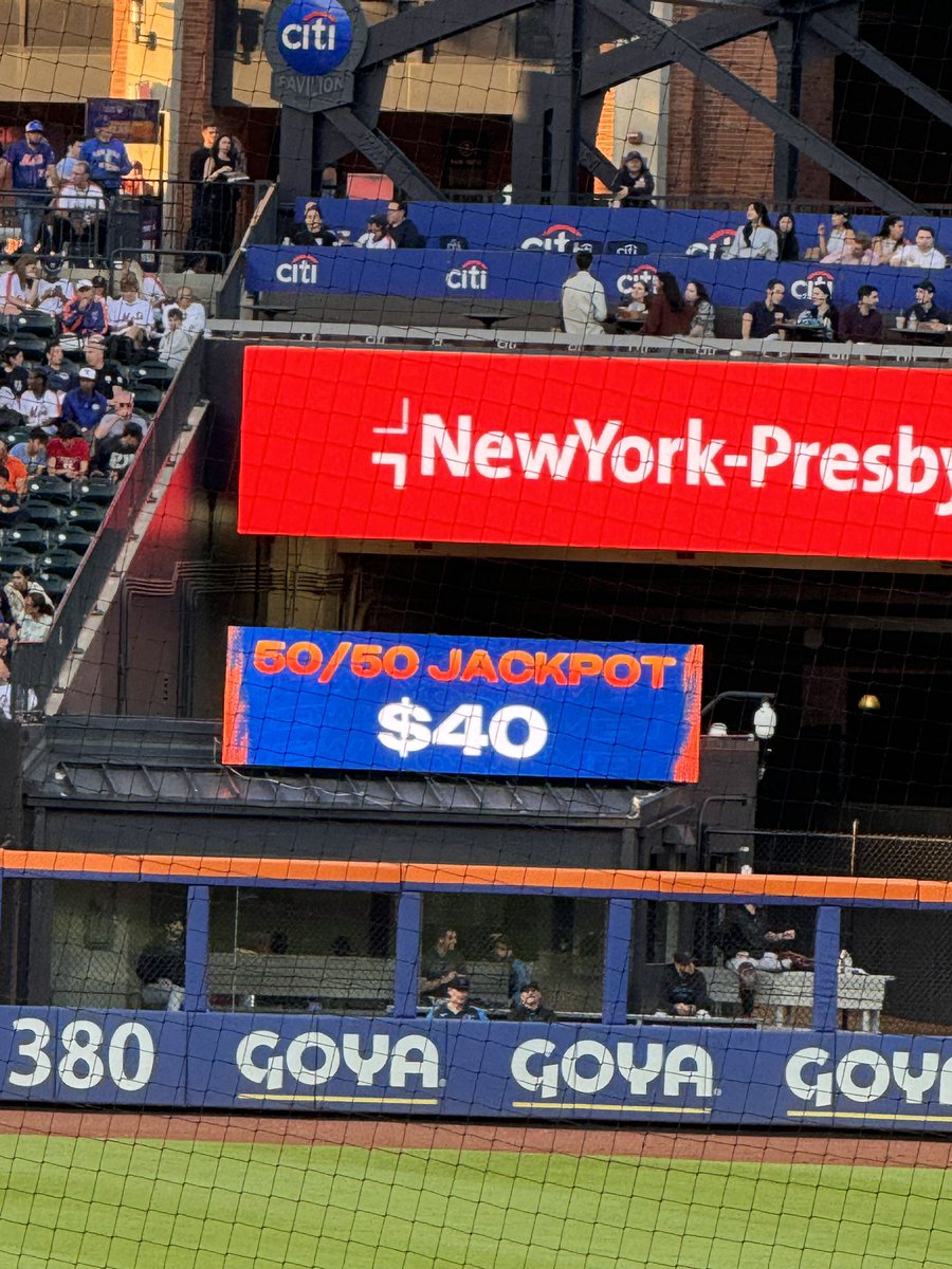 _RF30's tweet photo. it’s the second inning and the 50/50 jackpot is…8 tickets sold. https://t.co/fb0EpzScBC