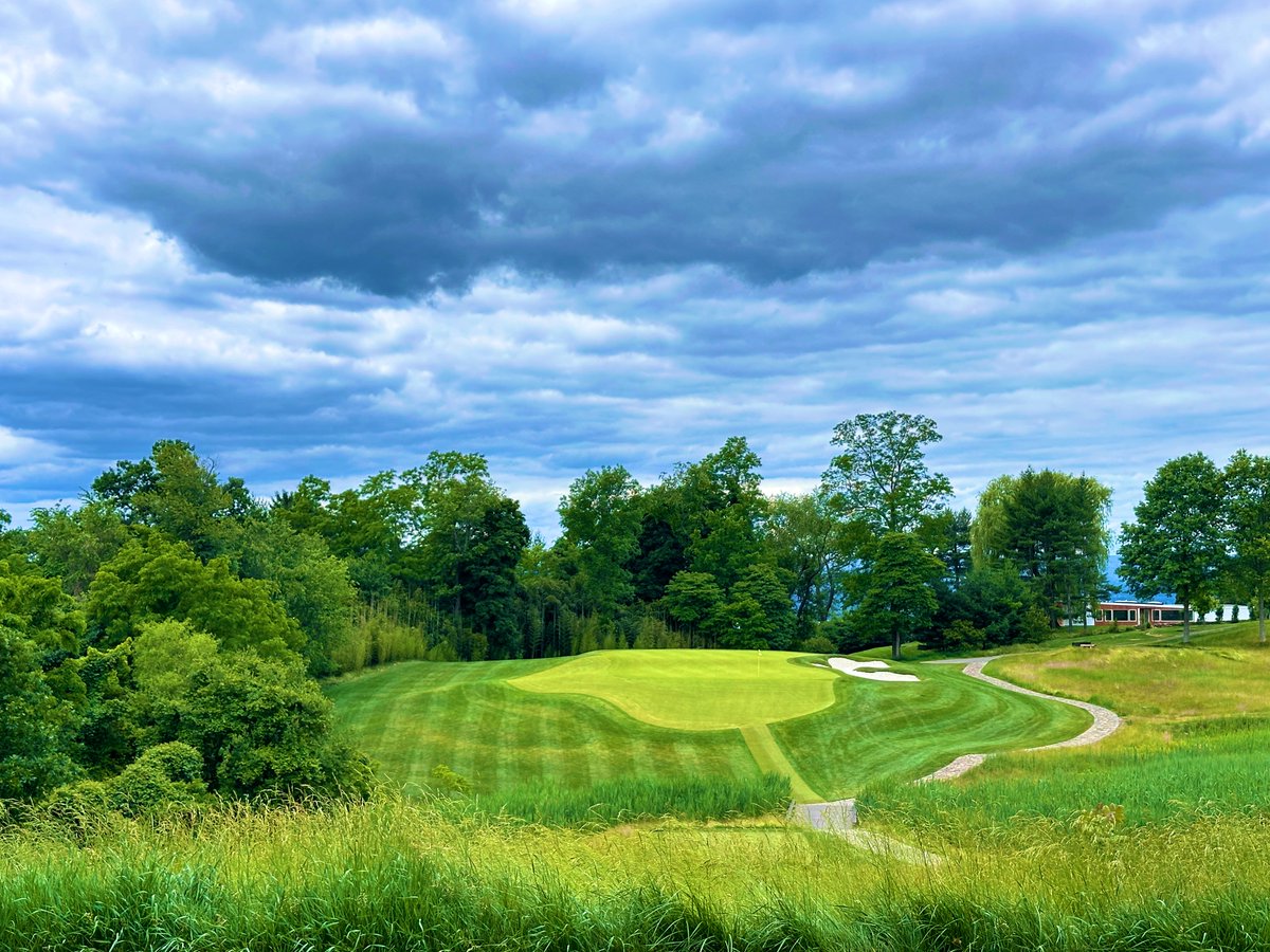 Top100Rick's tweet photo. Hudson National - #88/Top 100
1996 - Tom Fazio

Perched above the Hudson River, Hudson National provides a wonderful getaway from the City just an hour away. 

Fresh off a major renovation, this Fazio design has only improved. New grass, bunkers, irrigation, and some nice new design elements. The practice facility is incredible and the clubhouse view is top tier. 

The Faz had to do major construction back in 1996 to make the site playable. Massive amounts of rock had to be blasted and moved, Tom’s specialty. 

The course flows up and down the hillside, giving frequent views of the Hudson. It’s a very hilly site with some big walks, makes for a great workout. 

Part of the renovation was creating more tight run offs around the green and it’s added a fun dimension. But it’s tough!! The rough is challenging and the fairways are relatively narrow. It’s not a place where you expect to shoot your handicap. 

Awesome walk with a great host and some new friends.