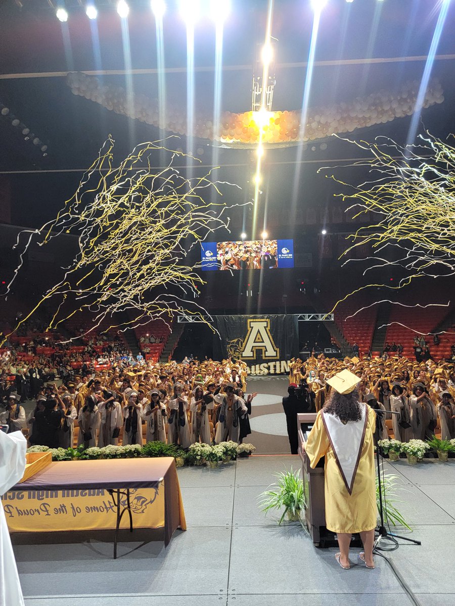 cynsationalcynd's tweet photo. Austin HS Panther Class of 2024!!๐ค๐ซถ๐ค๐ซถ๐ค
#itstartswithaustin #ItStartsWithUs #ReviveRebuildRestore #InspireEmpowerTHRIVE #ProudPantherPrincipal https://t.co/4PU7fLq3mU