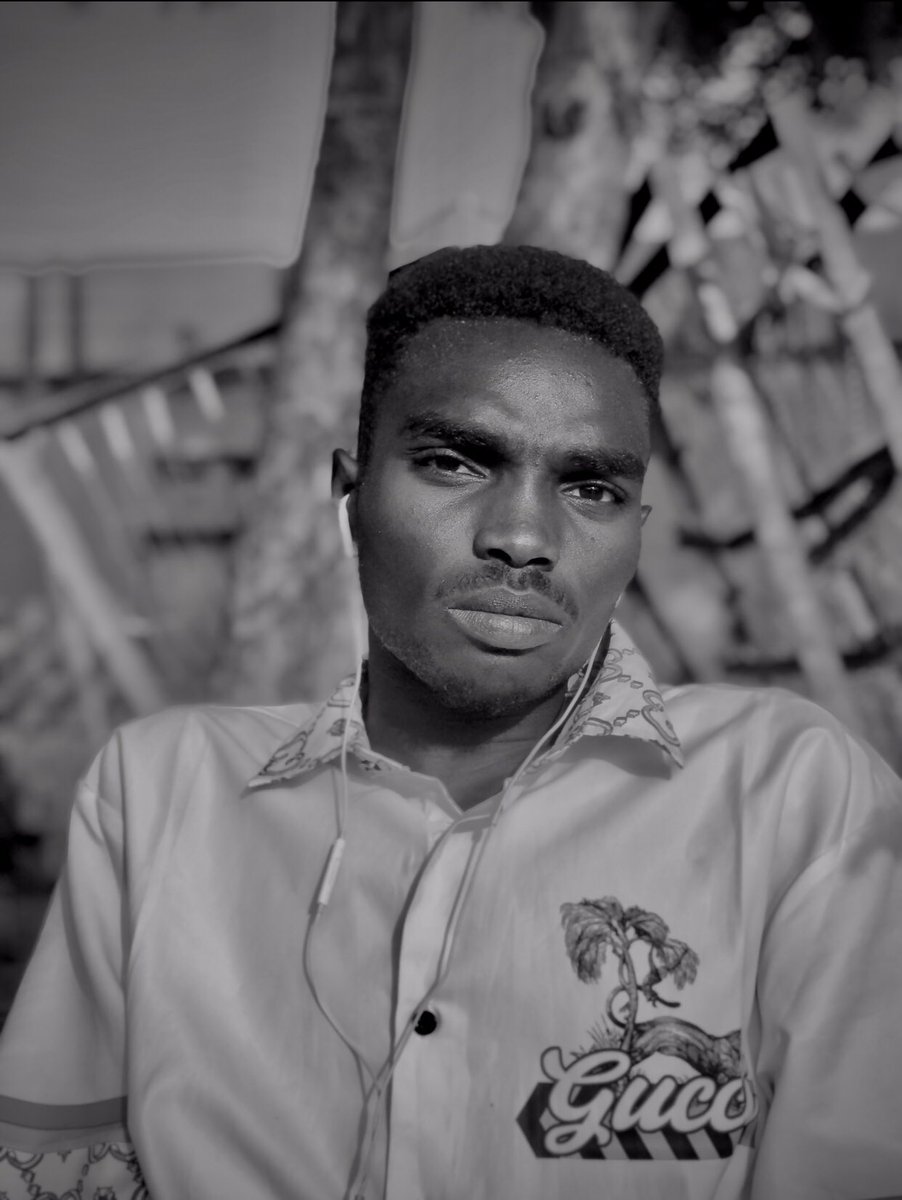 H_pullani's tweet image. 😕😌😊😏4mood..