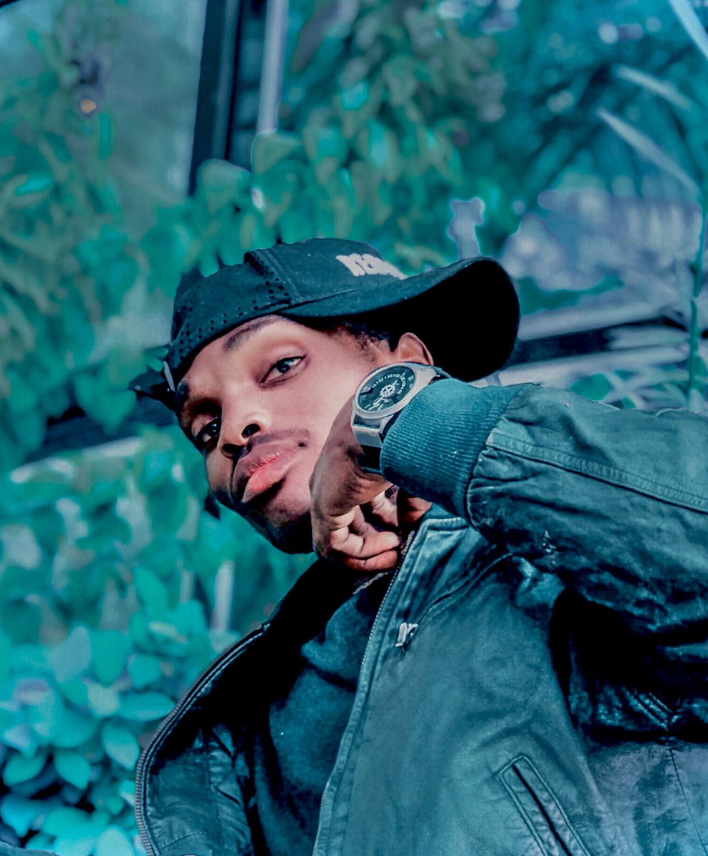 H_pullani's tweet image. 😕😌😊😏4mood..