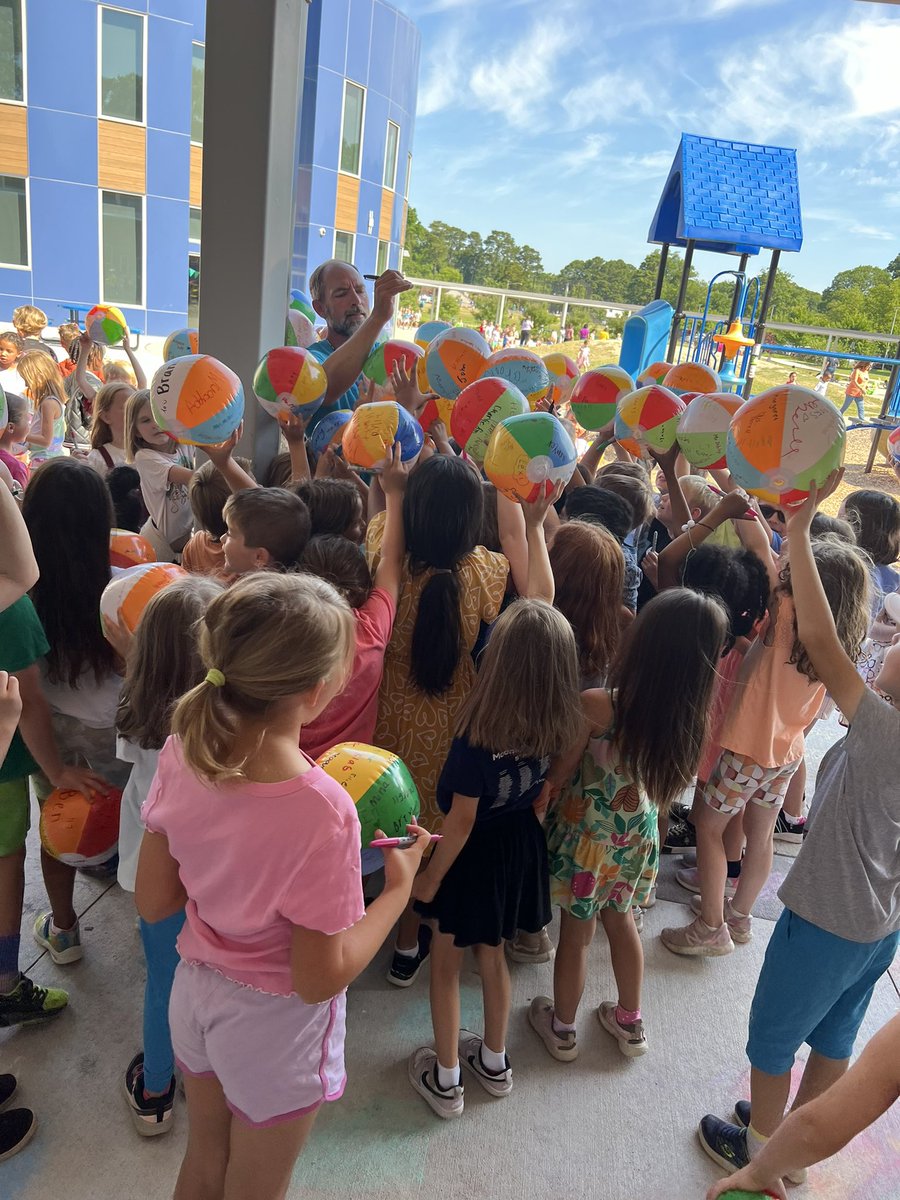 Meredith Miller tweet media