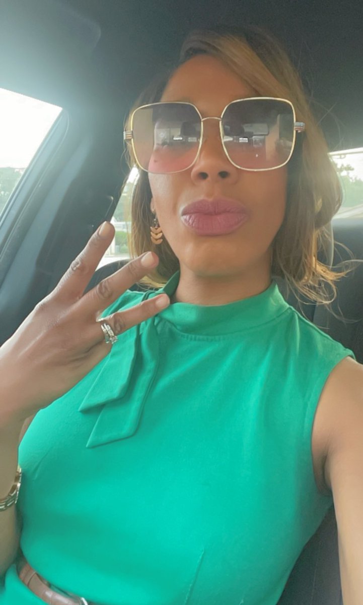 Rochelle Dean tweet media