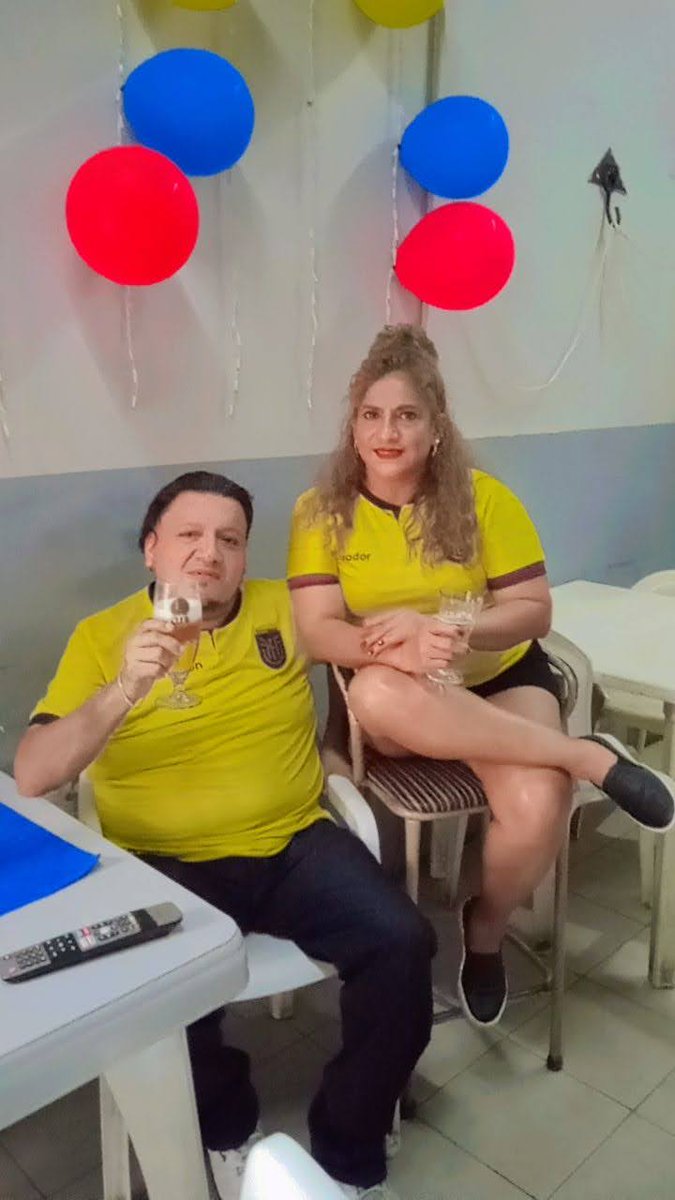 roberwihuye's tweet photo. Hoy a ganar tricolor #latriecdf https://t.co/rxYEiM6yRy