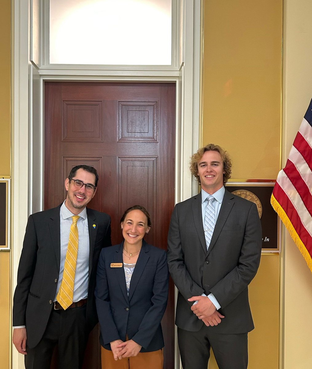 This week we are in D.C. educating our elected officials on the importance of afterschool! 

Did you know new polling data finds that 8 in 10 voters want newly elected federal, state, and local leaders to provide more funding for afterschool programs? 

#AfterschoolWorks