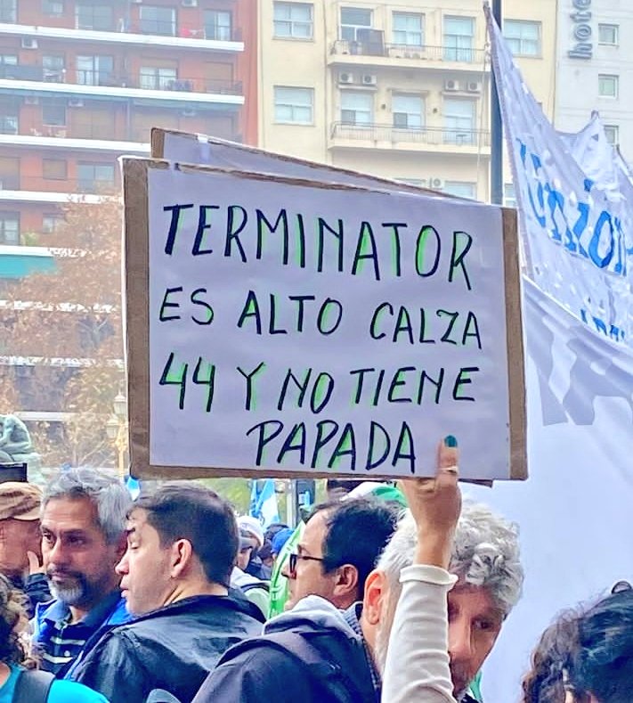 El mejor cartel que vi hoy 😁