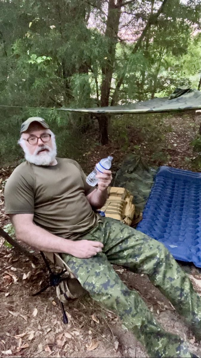 ericd6's tweet photo. Another tough day at the office. 😀

#camping #hiking #bushcraft #survival #prepper #outdoors #backpacking https://t.co/K2cGE82zio