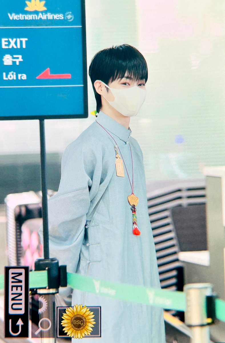 HanbinSG98's tweet photo. 240613  Preview
✈️ VIỆT NAM

#HANBIN #한빈 #ハンビン
#TEMPEST #템페스트 #비밀후비 https://t.co/usVAC5UdfF