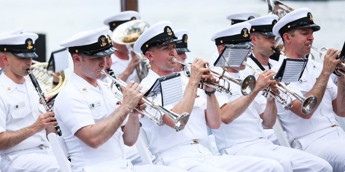 BaltCoExec's tweet photo. Kicking off #MDFleetWeek!
This week, we honor our nation’s service members and learn about their legacy of courage—come out to Baltimore County's Martin State Airport this weekend and learn about their century-long national defense history at the open house and festival. https://t.co/RWdtWE5Gmw