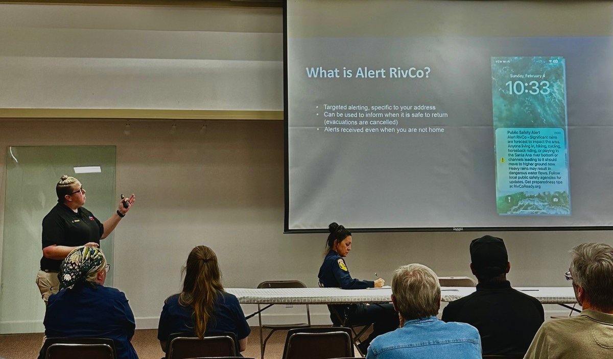 RivCoReady's tweet photo. Today, Senior Emergency Services Coordinator Camille Collins presented in Idyllwild about keeping residents safe by signing up to receive emergency alerts with AlertRivCo.
Have you signed up to receive emergency alerts? Visit, https://t.co/61N4oMuqe5 https://t.co/F2P6EThlti