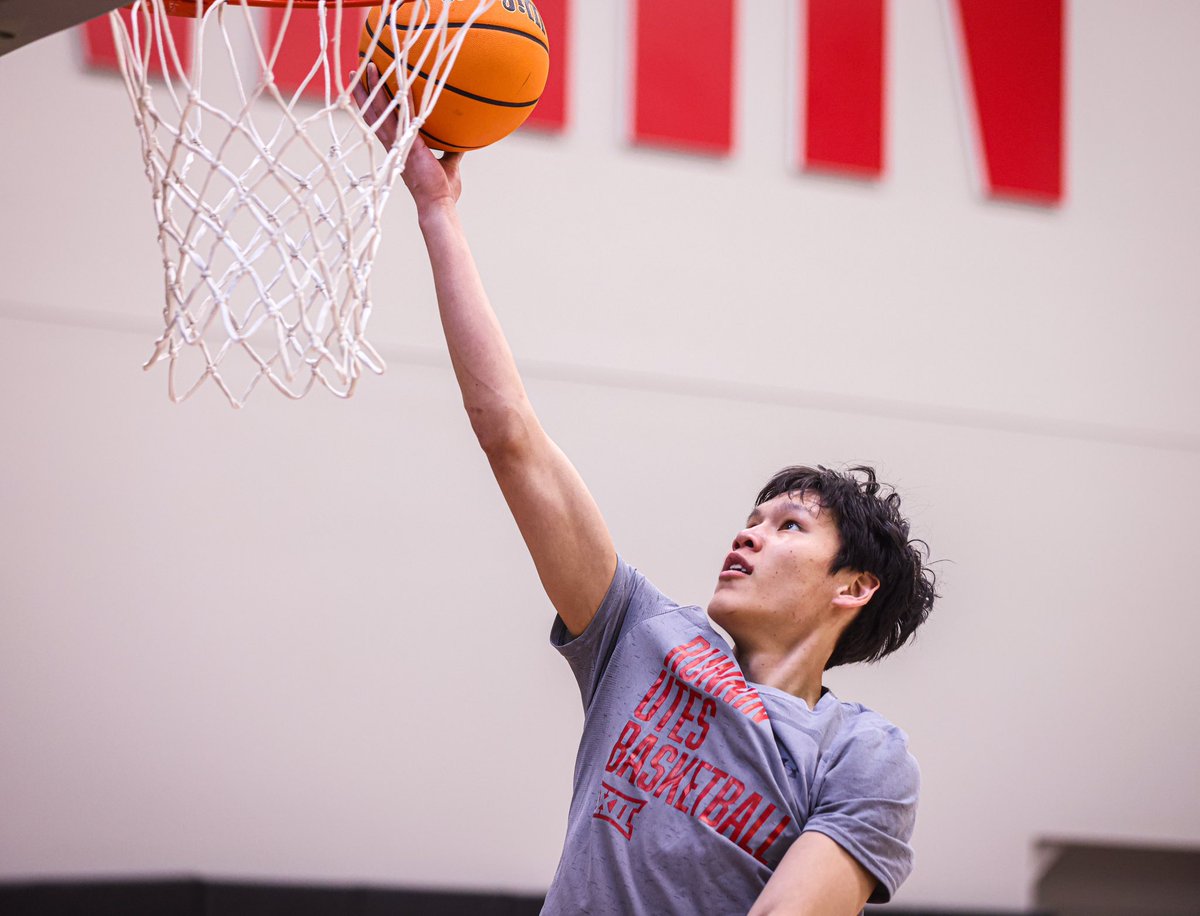 UtahMBB's tweet photo. 📸📸📸 https://t.co/483yEwgtIw