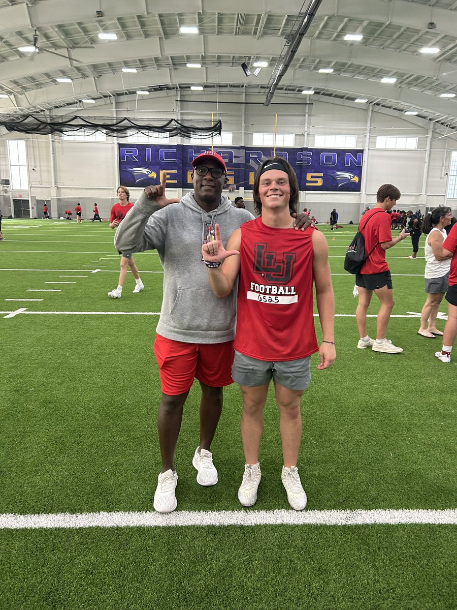 TyWellman2025's tweet photo. Had an amazing session today with the Lamar University Cardinals! Had a great day of work with coach Cordova. It would be my pleasure to come be a part of the cardinal family! @coachcordova @LamarFootball @CoachGipson11 https://t.co/gWcaKGls7i