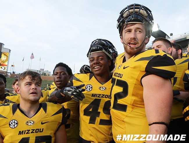 Darius Dennis (@dariuswrld2027) on Twitter photo Blessed to receive my 2nd SEC offer to University of Missouri 🟡⚫️🐯 <a href="/CoachBoylan13/">Brendan Boylan</a> <a href="/coreybatoon/">Corey Batoon</a> <a href="/CoachCamFB4/">Coach Cam</a> <a href="/LBSCoachP/">Coach P</a> <a href="/CoachTreWB/">Tre' Williams-Brown</a> <a href="/Kivy9292/">Kerry Ivy</a> <a href="/dmccleskey23/">Daryl D. McCleskey, Sr “ Coach Dink”</a> <a href="/TMRamFootball/">Trotwood Madison Football</a> Blessed to receive my 2nd SEC offer to University of Missouri 🟡⚫️🐯 <a href="/CoachBoylan13/">Brendan Boylan</a> <a href="/coreybatoon/">Corey Batoon</a> <a href="/CoachCamFB4/">Coach Cam</a> <a href="/LBSCoachP/">Coach P</a> <a href="/CoachTreWB/">Tre' Williams-Brown</a> <a href="/Kivy9292/">Kerry Ivy</a> <a href="/dmccleskey23/">Daryl D. McCleskey, Sr “ Coach Dink”</a> <a href="/TMRamFootball/">Trotwood Madison Football</a>