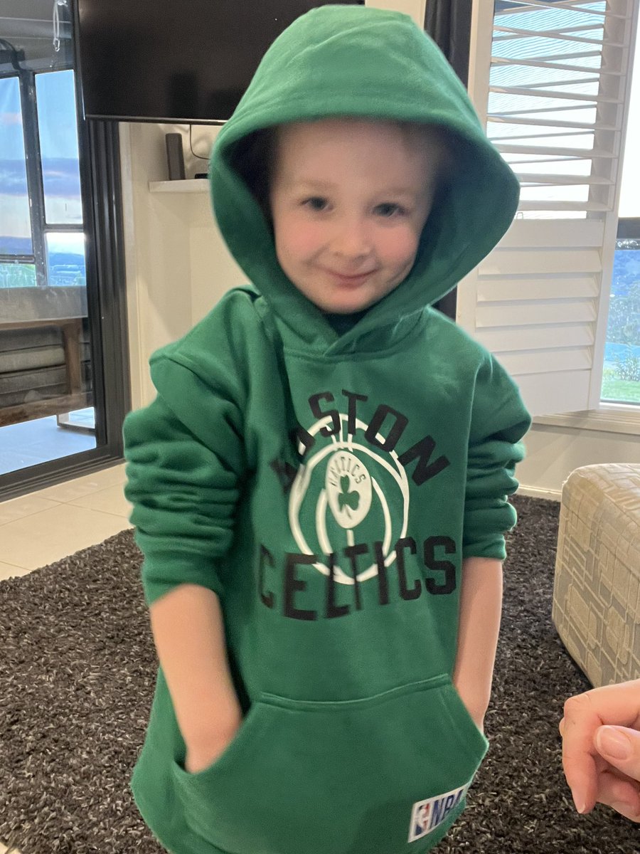 SusanPettitt's tweet photo. Go Boston ☘️ #nba #nbafinals https://t.co/DrSW0Q1Kwc
