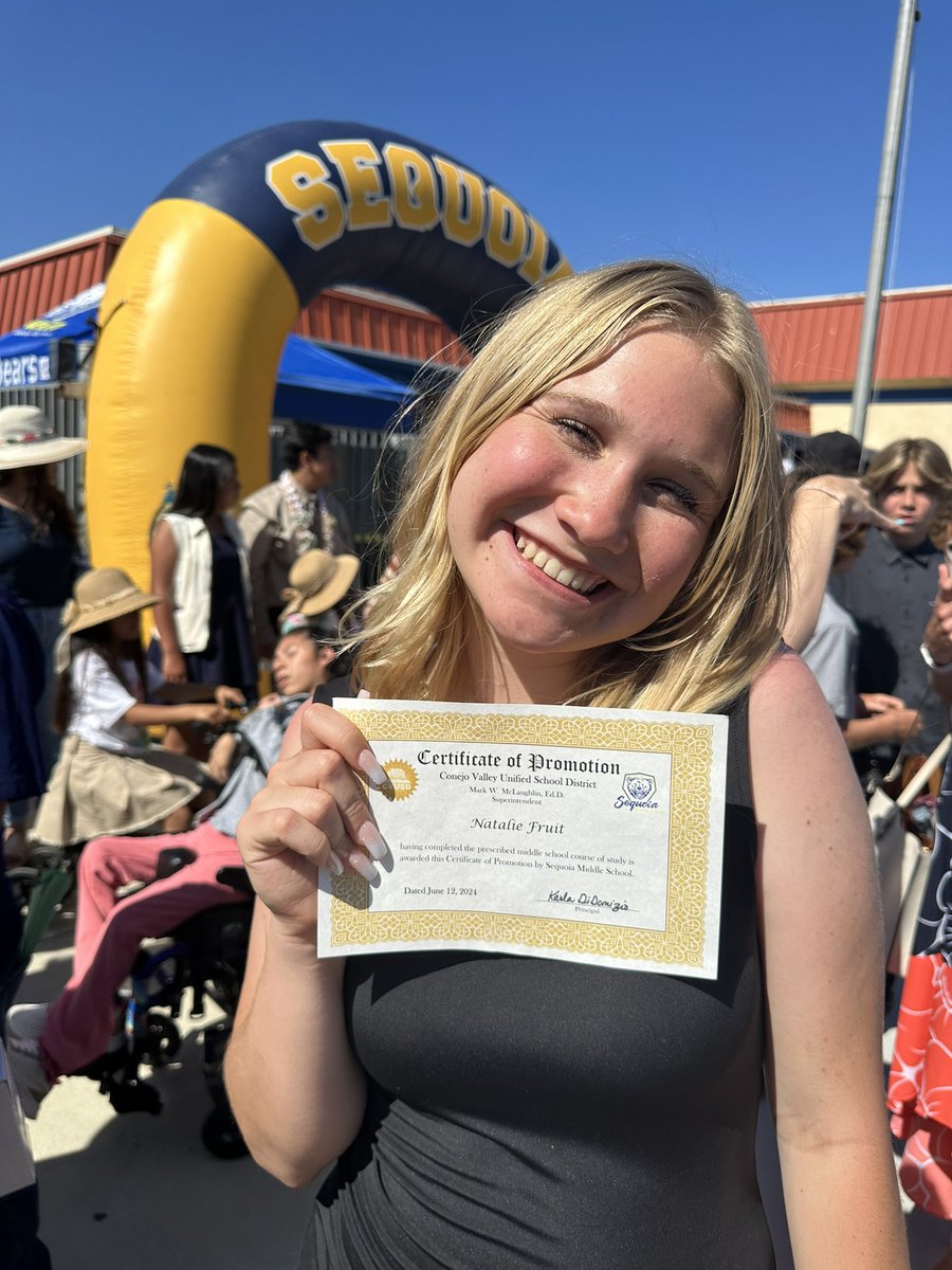 coach_sammi_APE's tweet photo. π Congratulations, Natalie! π
We're so proud of your perseverance in promoting from 8th grade at Sequoia Middle School. Excited to see what the future holds for you! π #ProudParents #Perseverance #ClassOf2024 #SequoiaMiddleSchool #BrightFuture #HSClassOf2028 https://t.co/joLalH6W13