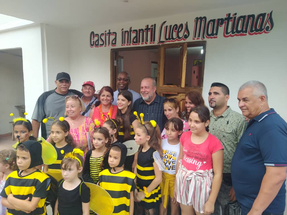 En el Consejo Popular Uñas, participamos en la inauguración de la Casita Infantil "Luces Martianas". Esta variante de atención educativa a la Primera Infancia, favorece el acceso de niños y niñas a una educación inclusiva, en un ambiente seguro y saludable.
#CubaPorLaVida