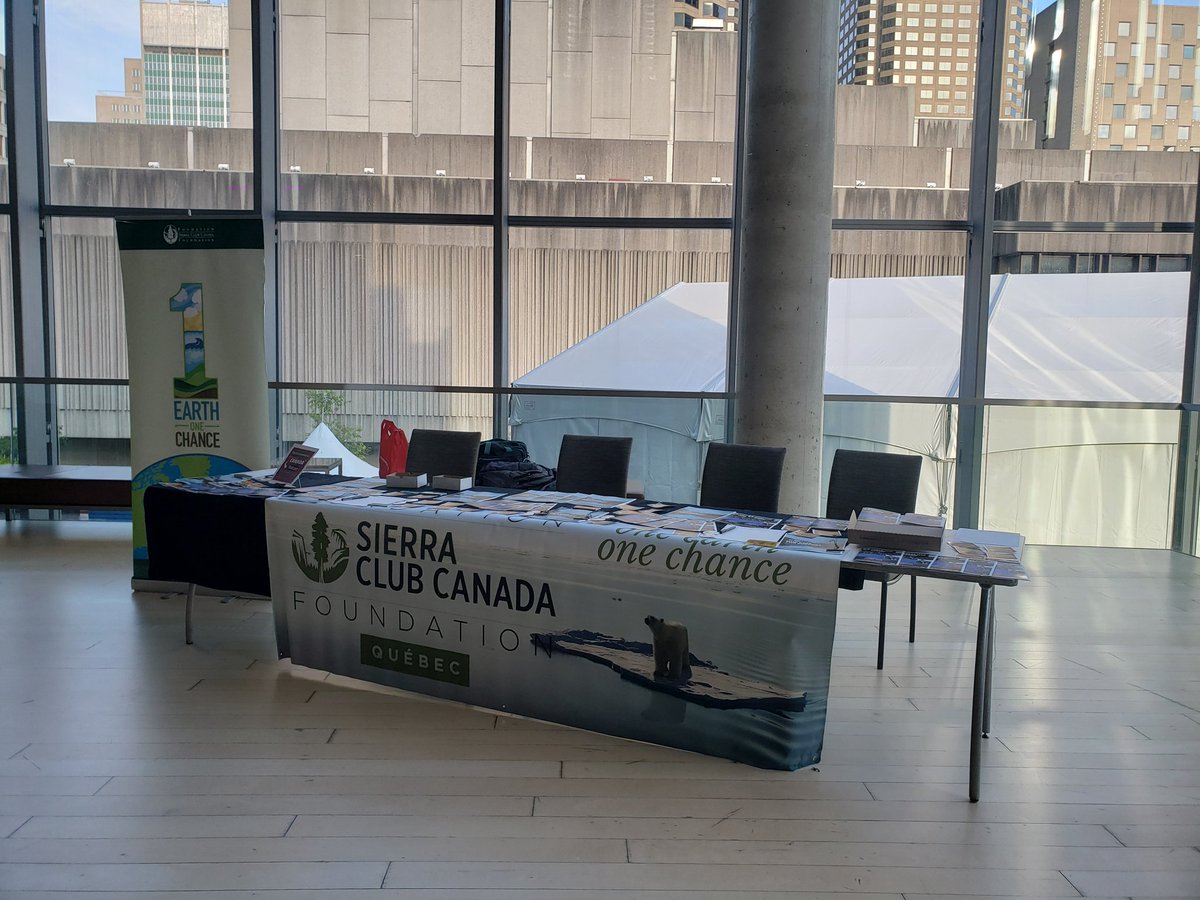 Currently at the #GalaDeLaTerre <a href="/Place_des_Arts/">Place des Arts</a>, come join us at our table!