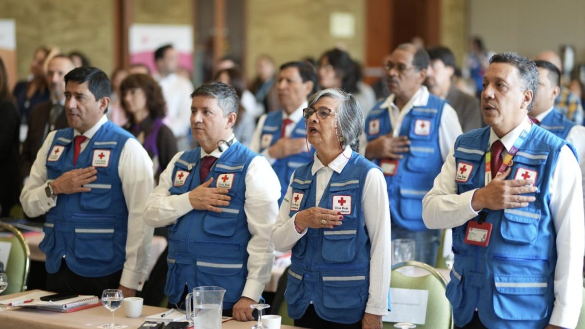 APCColombia's tweet photo. ¡Hoy asistimos al lanzamiento de la Estrategia Nacional de Migración de @cruzrojacol 2024-2030! Una iniciativa integral para garantizar atención pertinente, eficaz y participativa a personas migrantes, promoviendo sus derechos y aportando a su inclusión en comunidades de acogida. https://t.co/AEWJOa0MaR