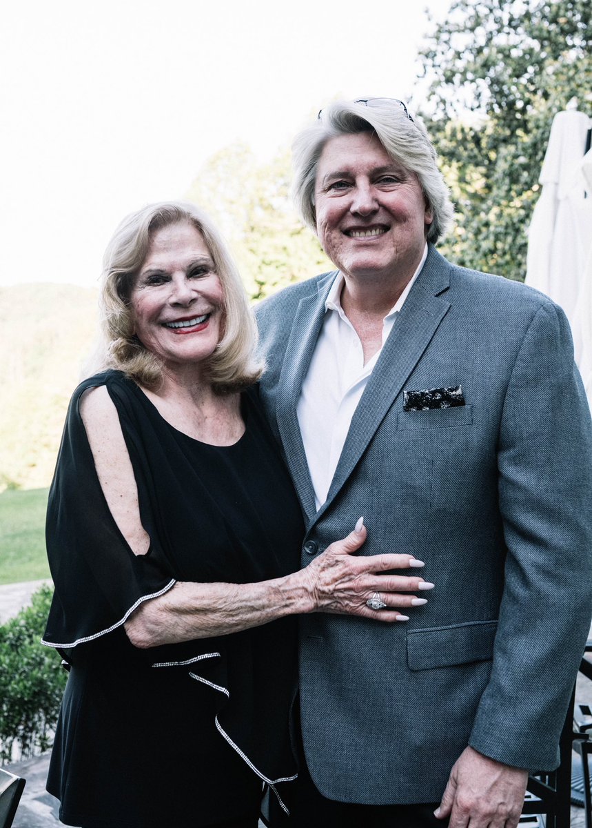 KentTorrey's tweet image. #krugchampagne dinner tonight @AubergineCarmel …Chef @JustinCogley and his team always create #kitchenmagic and sharing with my better 7/8ths is a great way to celebrate 36 years of hanging out together! #champagne #champagnelife #bubblesmaketheworldgoround!