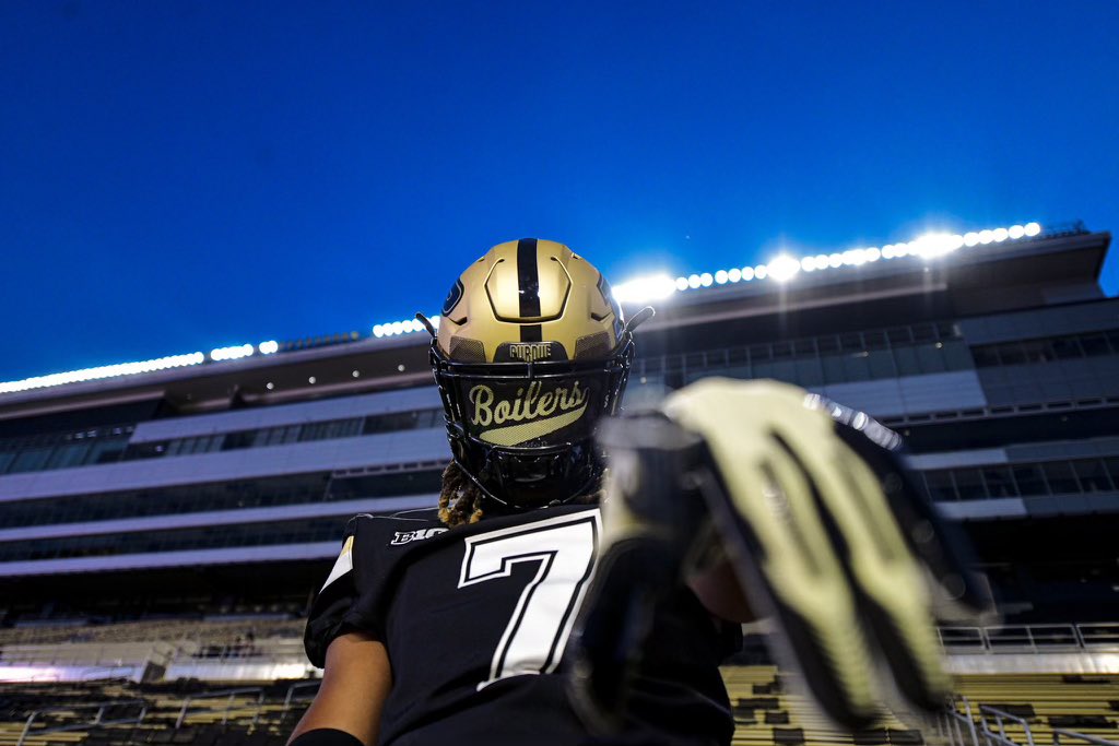 AGTG! After a great conversation with @CoachCarterPur I am blessed to receive my first d1 offer from the University of Purdue <a href="/I_Am_OD3/">Oliver Davis II</a> <a href="/CoachQKent/">Quintin Kent</a> <a href="/Coachkingruss/">Russell King</a> <a href="/CHSHurricaneFB/">CartersvilleFootball</a> <a href="/CartersvilleFB/">Cartersville FB Recruiting</a> <a href="/On3Recruits/">On3 Recruits</a> <a href="/JeremyO_Johnson/">Jeremy Johnson</a> <a href="/RustyMansell_/">Rusty Mansell</a>