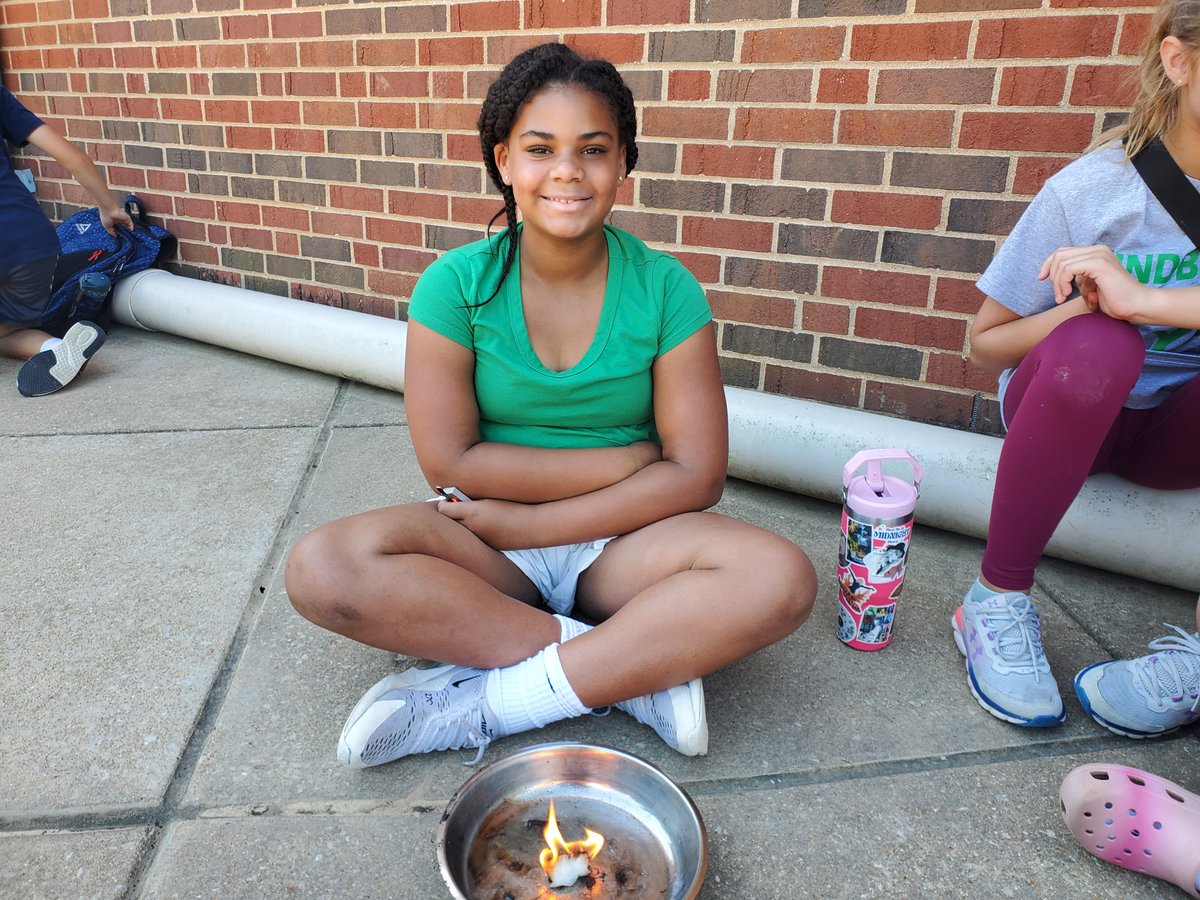 DriemeyerPE's tweet photo. Girl power in the outdoor adventure class!! #physed https://t.co/DqyeAji5gi
