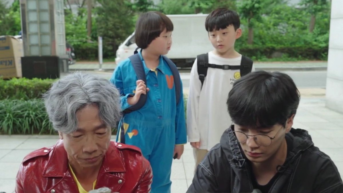 __608challenge's tweet photo. From this scene 😆😆😆

#김종현 #KimJonghyeon #Jonghyeon #金鍾炫 #내친구의졸업식 #김민구 #KimMingu #MyFriendsGraduation https://t.co/hiC21zQzMn
