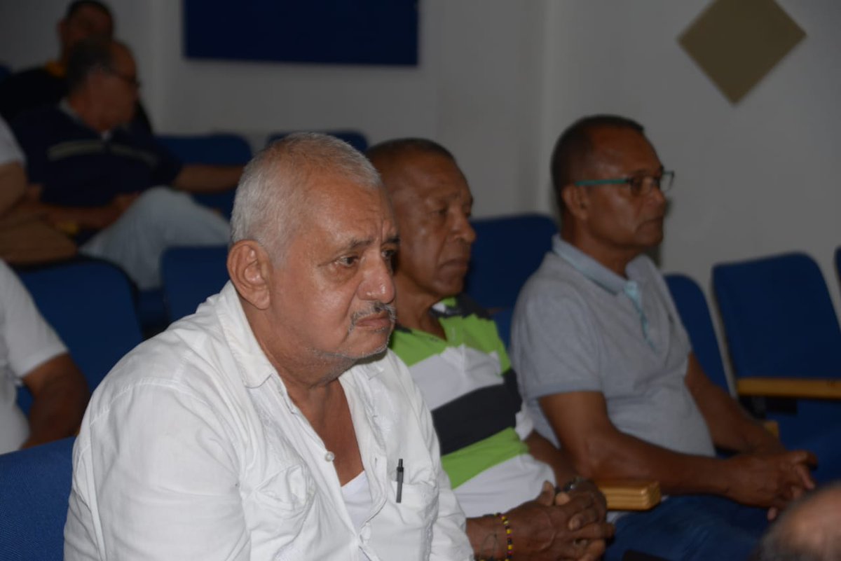 #Asambleaextraordinaria 
Nuestra gerente <a href="/MariamMuvdi/">Mariam Muvdi</a> asistió a la asamblea de la copropiedad #Mercabastos, espacio decisorio sobre los asuntos administrativos de la Central de Abastos de <a href="/Valledupar_Col/">Valledupar</a>.