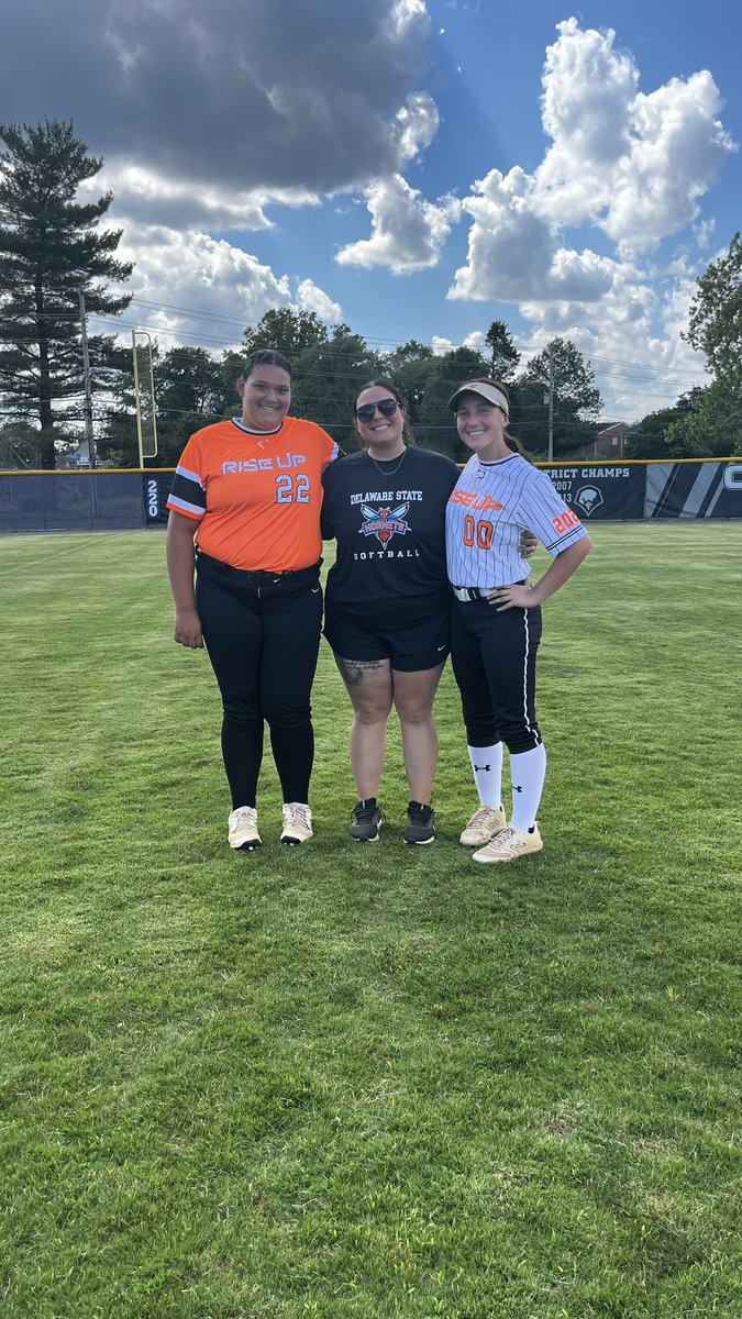 leahgraceh08's tweet photo. Thank you to all the coaches that hosted Junior day softball camp! I definitely learned a lot of new techniques and information that I will be using forward. https://t.co/ehgFWN1sK9