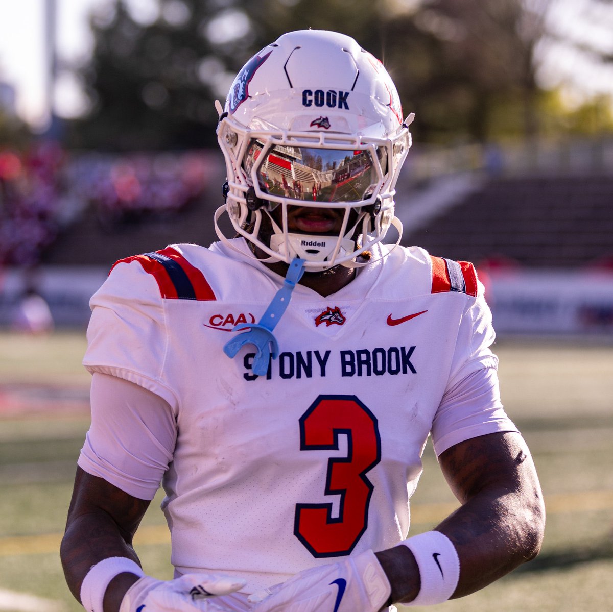 Dashawn Long (@shawney3_) on Twitter photo After a great conversation with <a href="/Coach_Davis2/">Anthony Davis II</a>, I’m blessed to have receive my first d1 offer from <a href="/StonyBrookFB/">Stony Brook Football</a> . 🌊 🐺 x #As1
<a href="/Coach_Davis2/">Anthony Davis II</a> <a href="/SchatzmanMike/">Mike Schatzman</a> <a href="/StonyBrookFB/">Stony Brook Football</a> <a href="/WTHSMinutemen/">Minutemen Football</a> <a href="/SlimeU_7v7/">SlimeU</a> <a href="/RivalsFriedman/">Adam Friedman</a> <a href="/TheUCReport/">Billy Tucker</a> After a great conversation with <a href="/Coach_Davis2/">Anthony Davis II</a>, I’m blessed to have receive my first d1 offer from <a href="/StonyBrookFB/">Stony Brook Football</a> . 🌊 🐺 x #As1
<a href="/Coach_Davis2/">Anthony Davis II</a> <a href="/SchatzmanMike/">Mike Schatzman</a> <a href="/StonyBrookFB/">Stony Brook Football</a> <a href="/WTHSMinutemen/">Minutemen Football</a> <a href="/SlimeU_7v7/">SlimeU</a> <a href="/RivalsFriedman/">Adam Friedman</a> <a href="/TheUCReport/">Billy Tucker</a>
