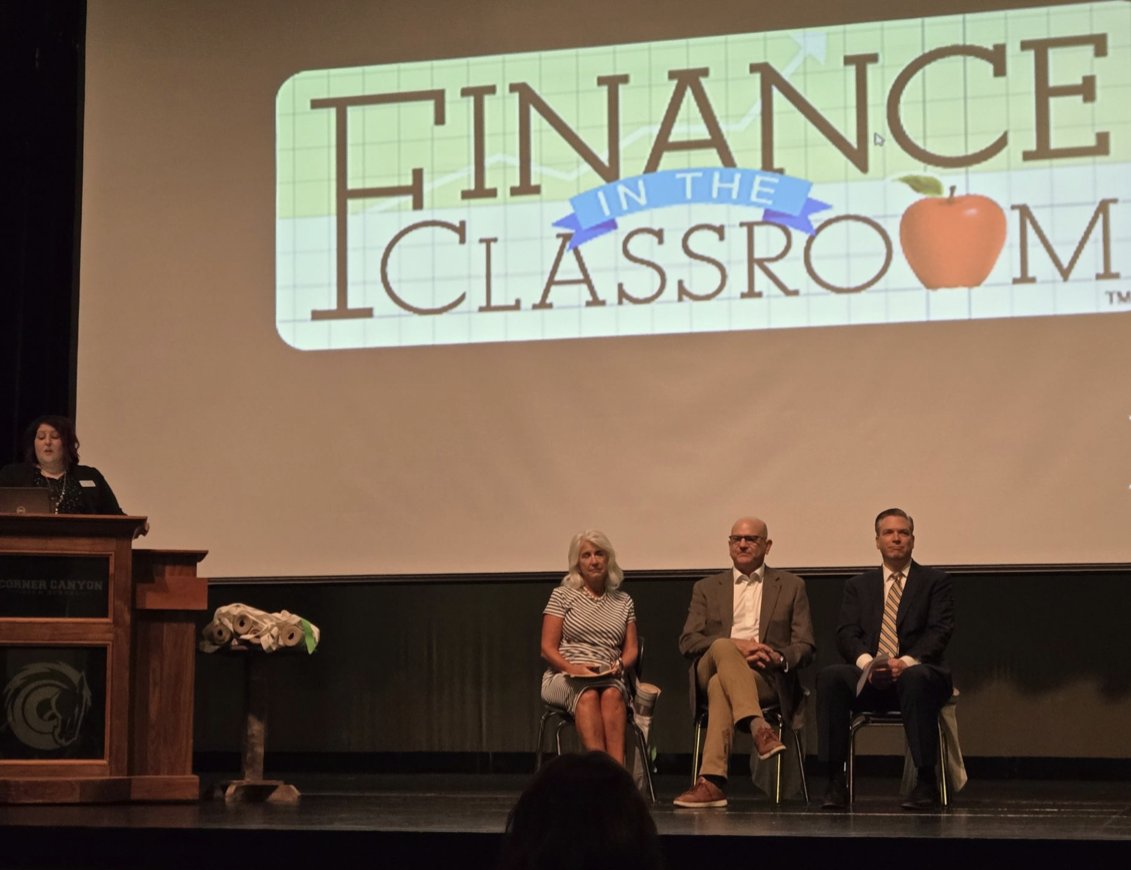utjumpstart's tweet image. Celebrating this year&apos;s $tart $mart Teacher Summit as the newly revised Finance in the Classroom website was revealed! financeintheclassroom.org Thank you to all who joined efforts to make this day a huge success!!!
