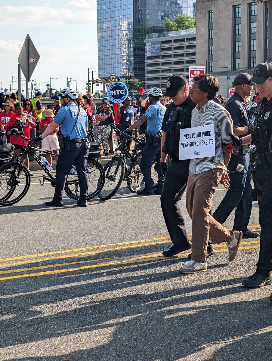 SenatorSaval's tweet photo. Today I was arrested for protesting @Aramark for devaluing @UNITEHEREPhilly workers. I refuse to let workers in my district be mistreated by a wealthy corporation that gets richer every year by exploiting their labor. I’m with them till they get the wages &amp; benefits they deserve. https://t.co/ZYGFa0xP1q