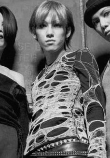 shikibetsu's tweet photo. alice auaa's spiderweb design will always be part of some favourite vkei looks https://t.co/d1K7QZ8vTR