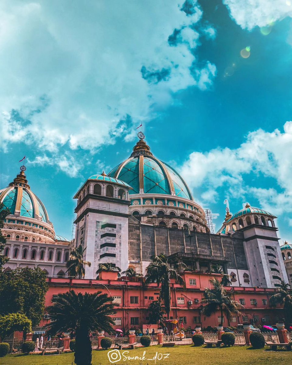 varshaparmar06's tweet image. 25. Mayapur ISKCON Mandir 
West Bengal 

May shri krishna bless everyone.
ॐ नमो भगवते वासुदेवाय नमः❣️🪈

#Thread 
#Twitterthreads
#longthread
#Threads
#जय_श्री_कृष्ण 
📸 plz tag