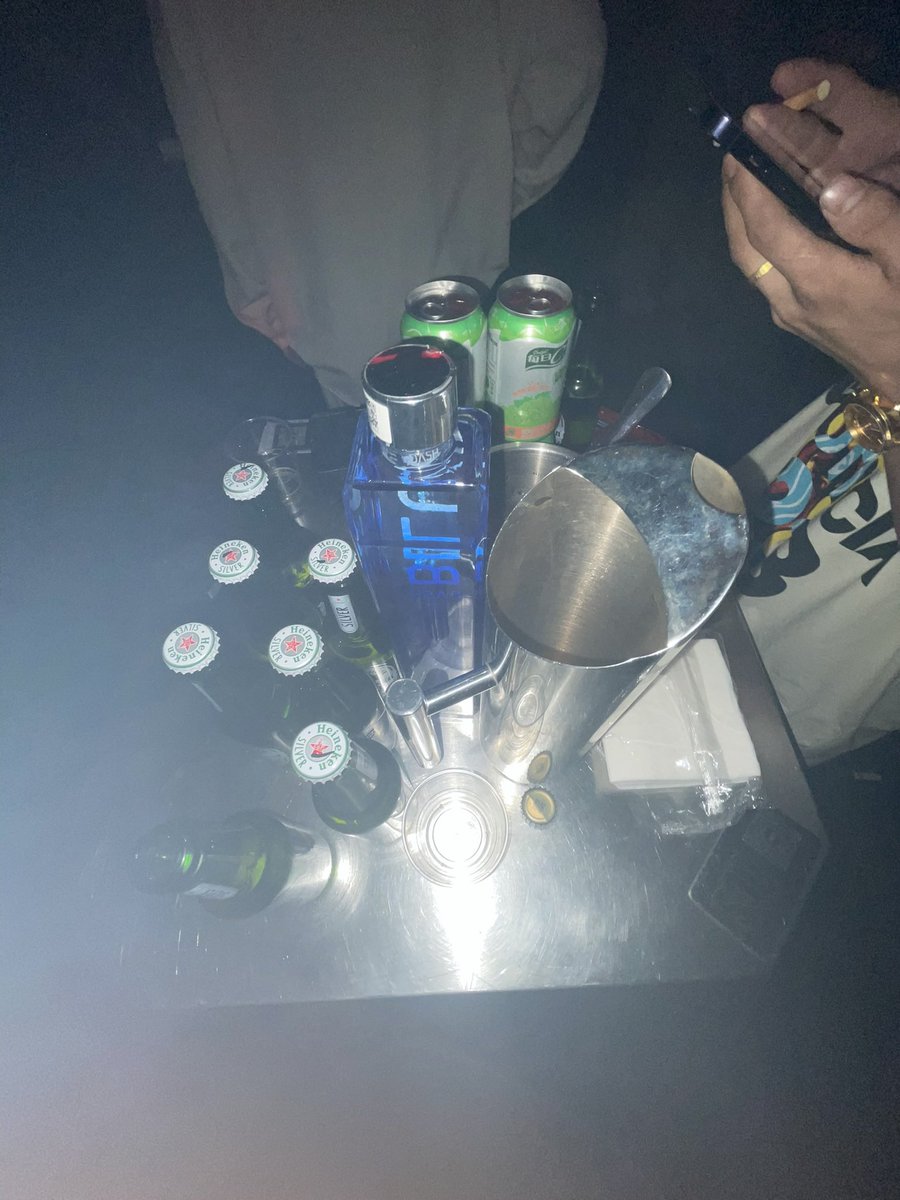 exoticamn's tweet image. Drinki drinki to winki winki