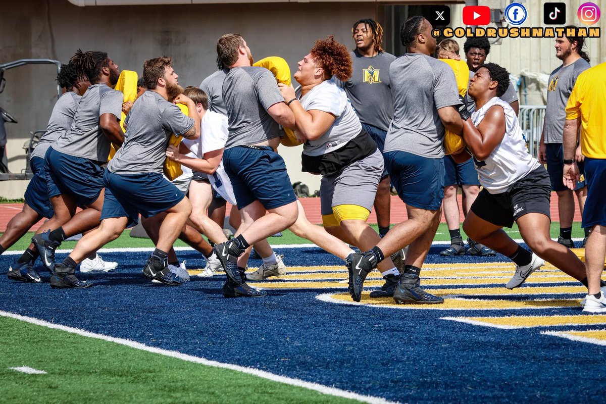 MurrayQBClub's tweet photo. Our OL/DL had an amazing day at Murray State football camp. Thanks @WrightJody and @racersfootball for having us!
#shoesup @MSURacers
#wehunttogether @murrayhighFB https://t.co/3vBTdSuULP