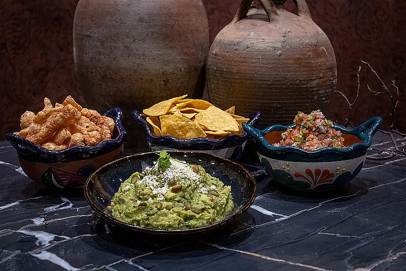 VegasPublicity_'s tweet photo. Haute Mexican Eatery Siempre, J.B. Opening at Uncommons, July 3 https://t.co/SFRQZ40O6f by @Vegaspublicity_ #mexican #food #restaurant #vegas #uncommons https://t.co/vgXKVvWsZP