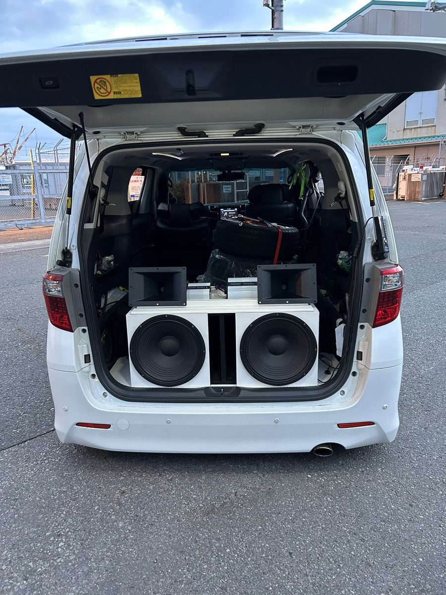 #全国の００オーナーと繋がりたい

フルスモにまた戻りたい欲😂
オーディオはシステム変更予定です👌