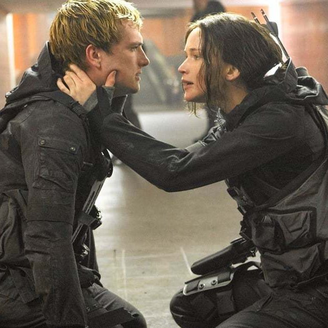 SeriesBrasil's tweet image. TOP MAIORES CASAIS DE TODOS OS TEMPOS

9 • Peeta e Katniss (Jogos Vorazes)