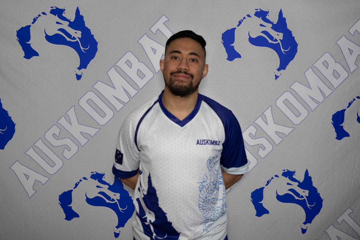 AusKombat tweet media