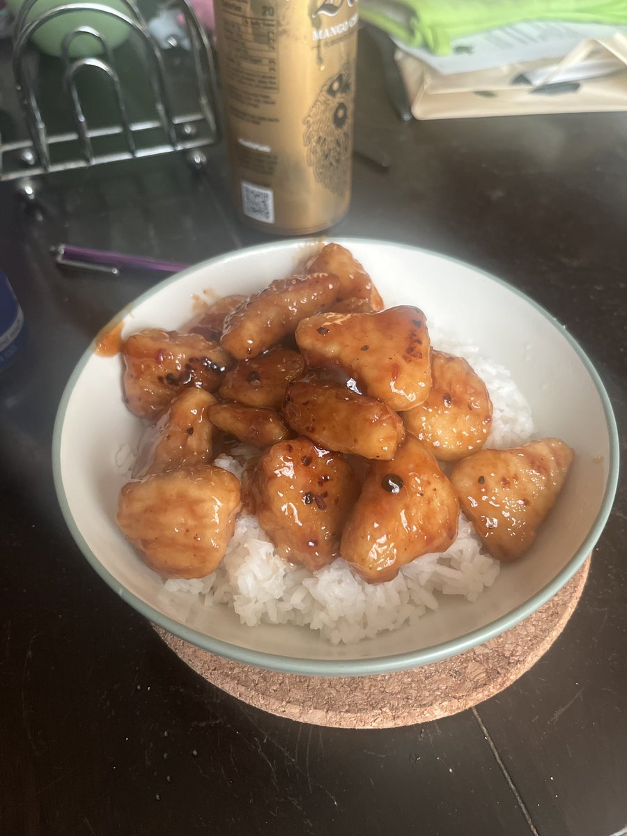 AniReedRDS's tweet photo. Cooked some banger ass chicken while watching @SmokeyMcC on 2high4stupid live. Absolutely shocked yall saw my goofy ass FFVII comment. https://t.co/RIpoumG2cR